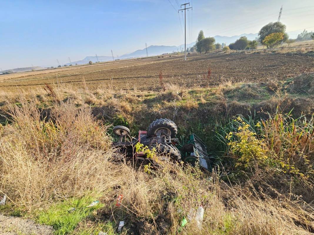 Konya'da traktör kazası: 3 kişi yaralandı 2